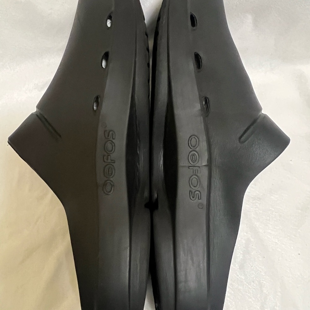 Oofos Black Men's Loafers & Slip-Ons View 4
